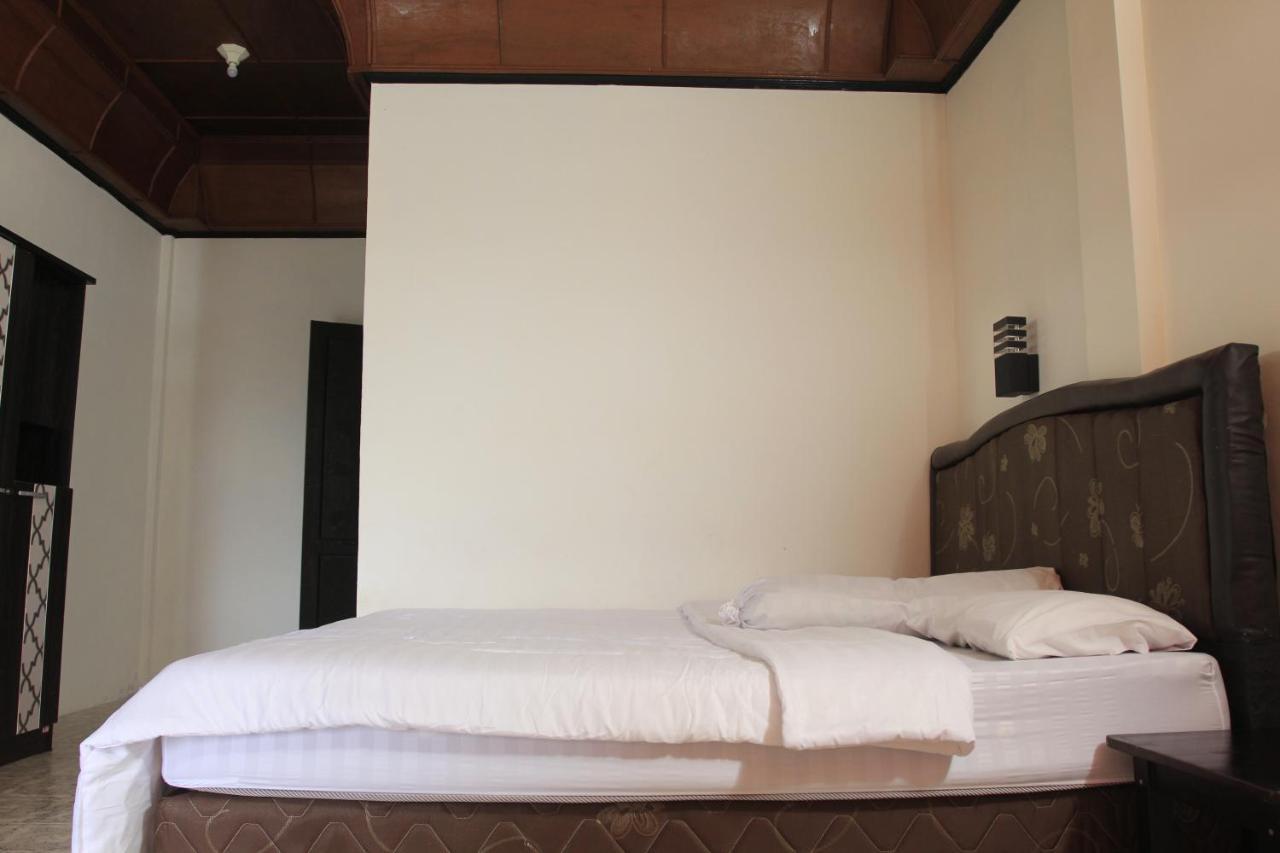 Sony Cottage Samosir Island Экстерьер фото